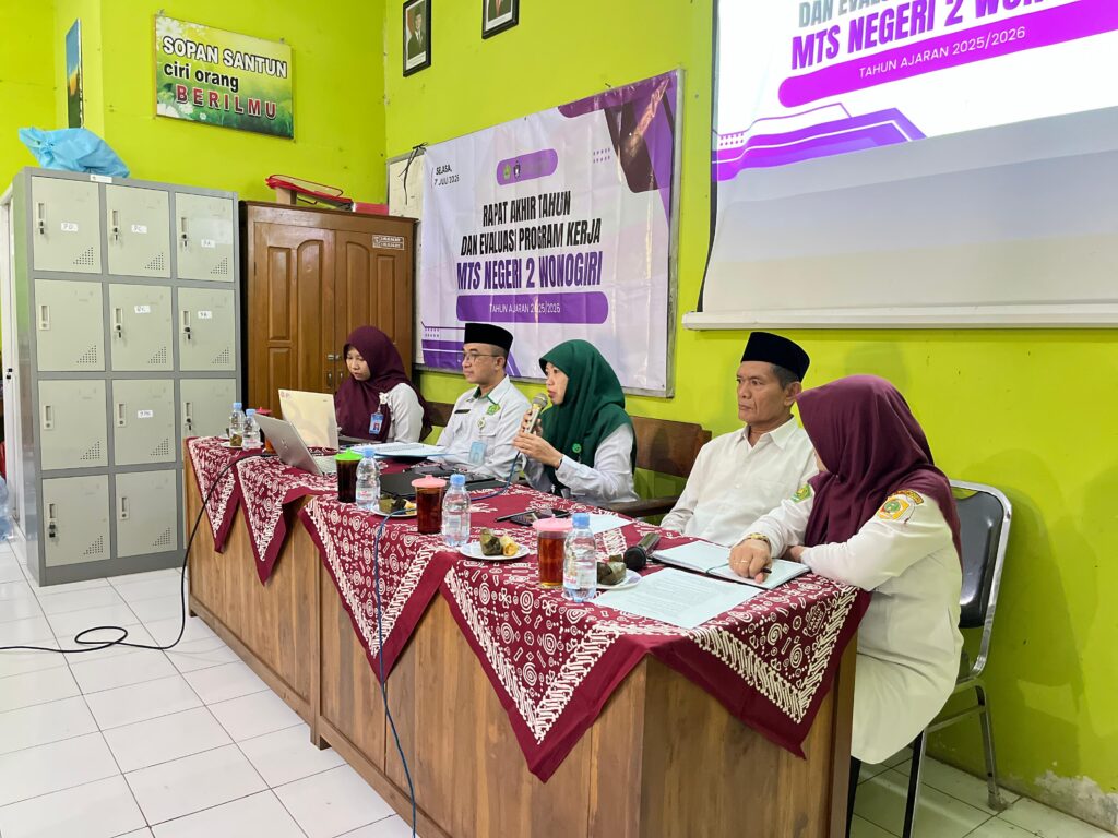 Rapat Akhir Tahun dan Evaluasi Program Kerja MTs N 2 Wonogiri T.A. 2025/2026 1000273547